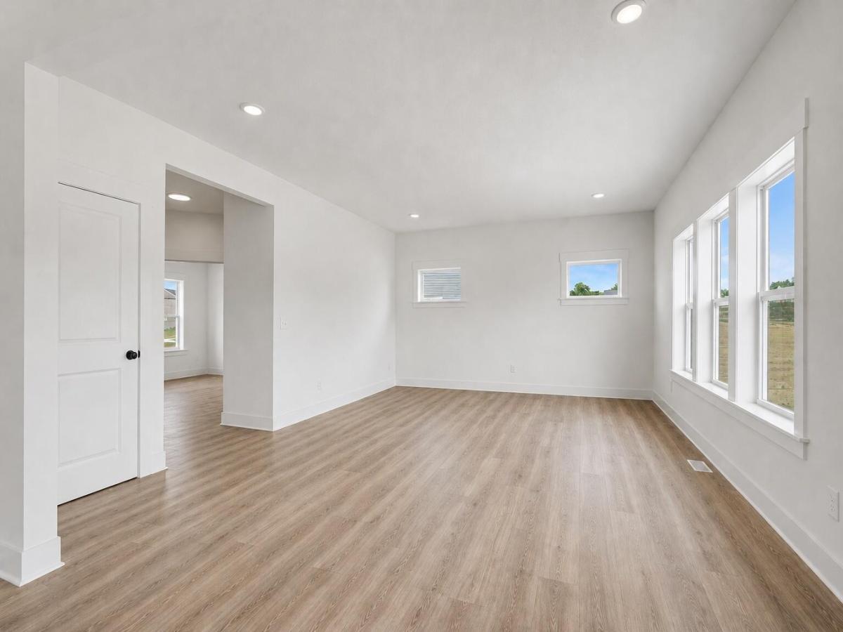 MLS #26031025 image #0
