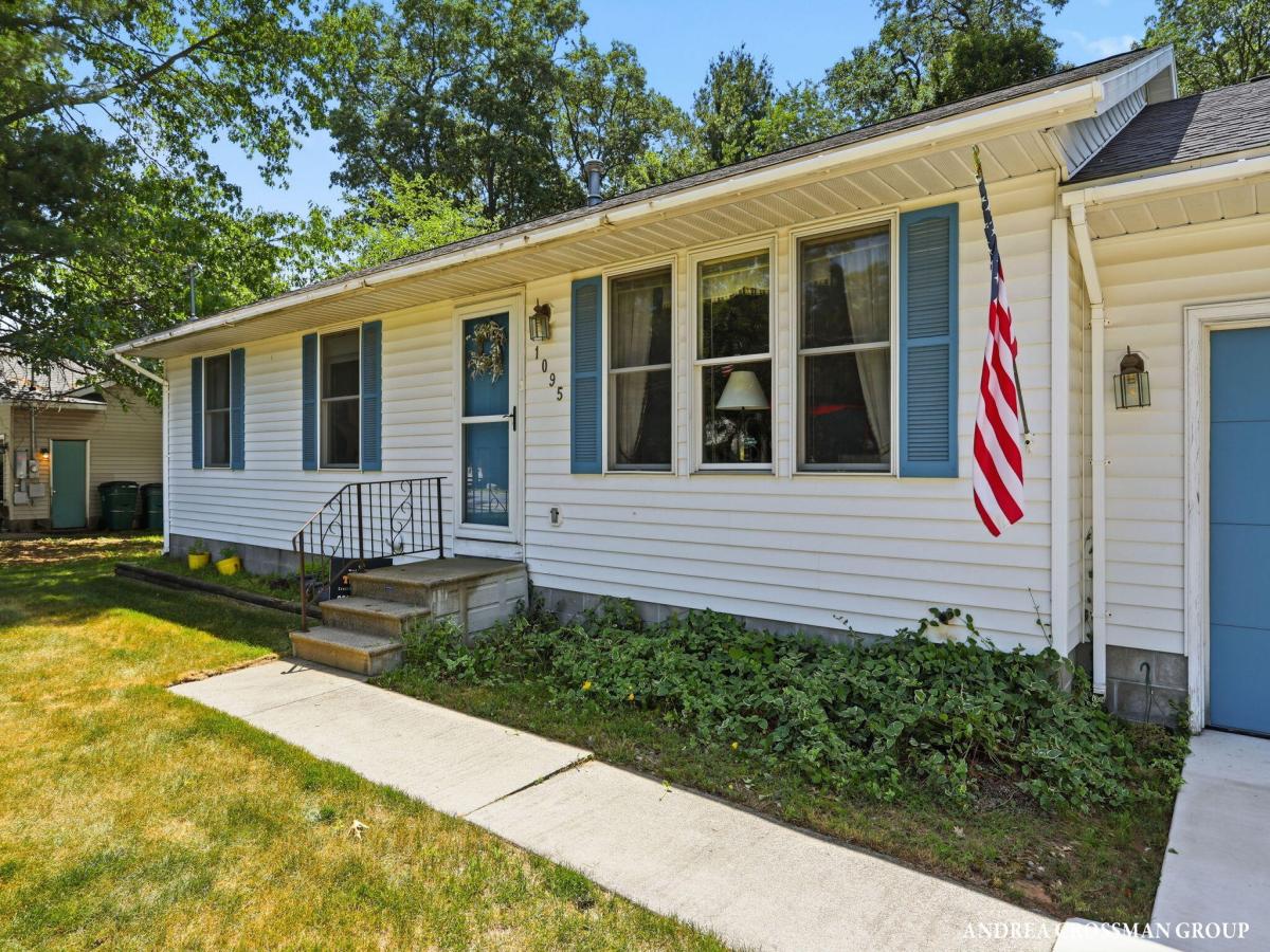 MLS #26034296 image #0