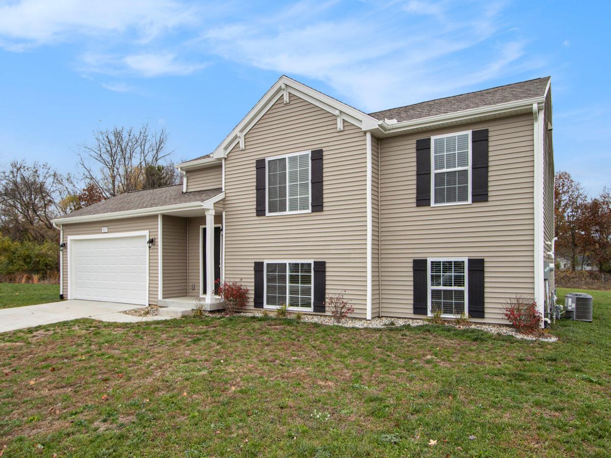 MLS #26034506 image #0