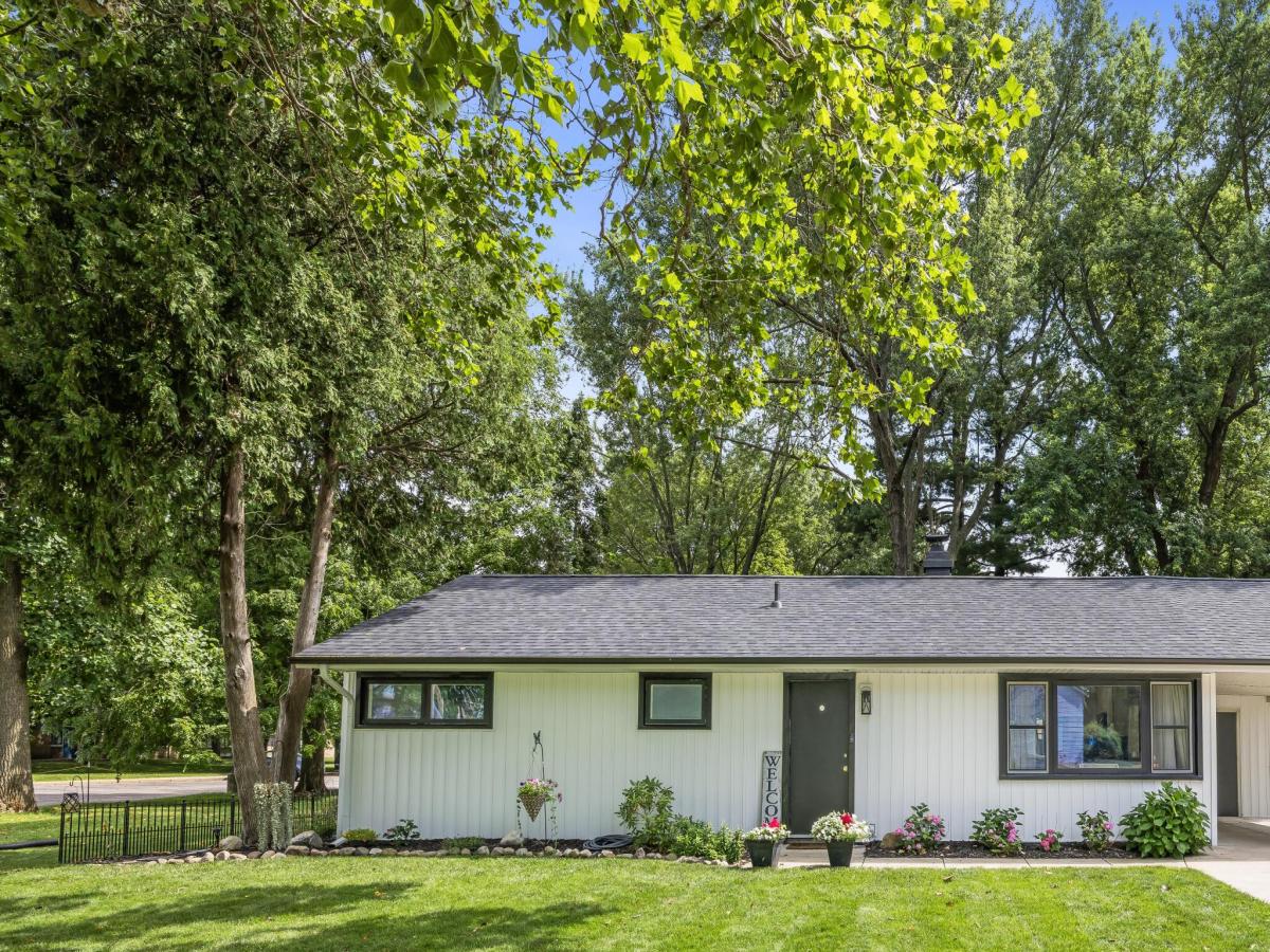 MLS #26035668 image #0