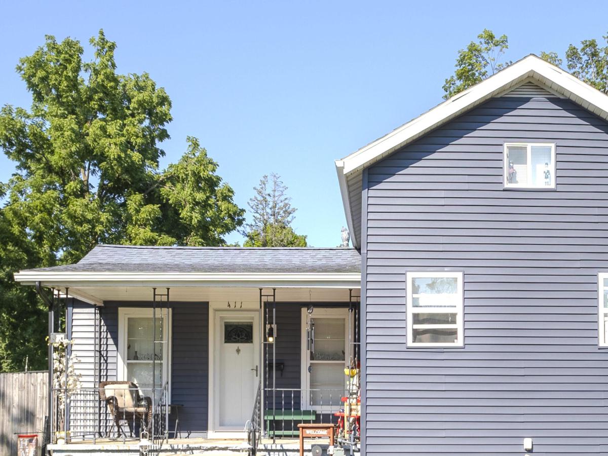 MLS #26035967 image #0