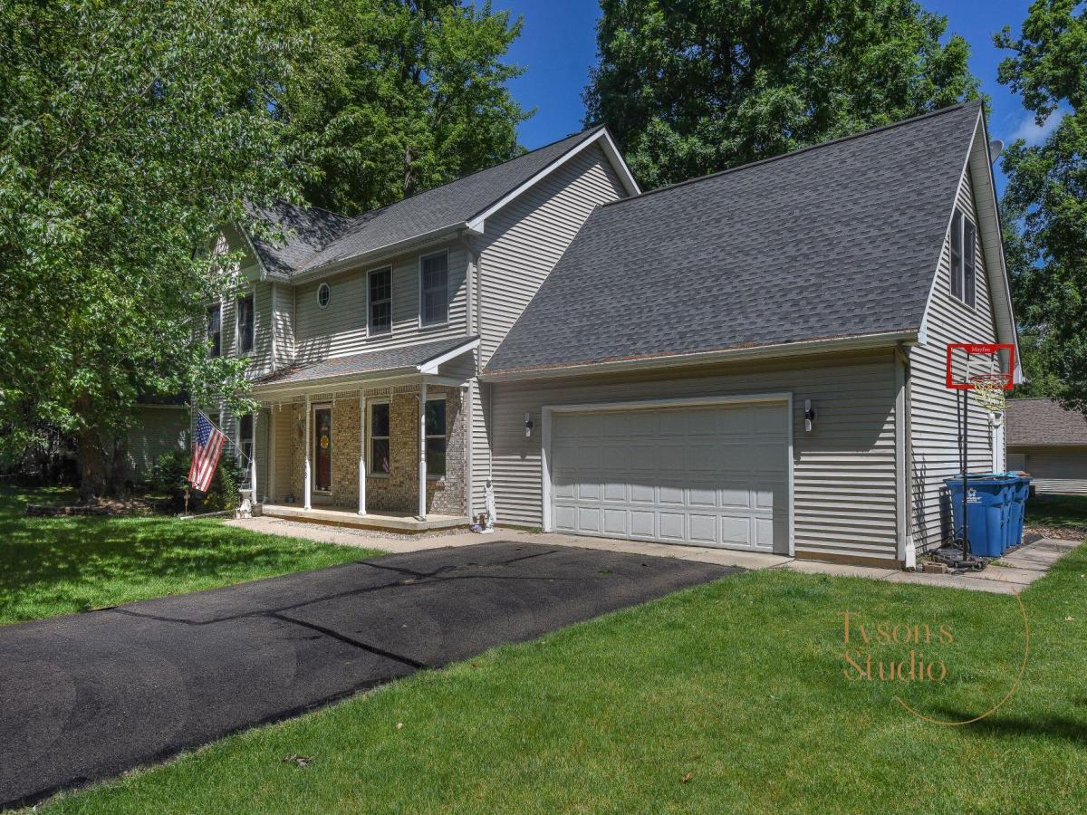 MLS #26036317 image #0