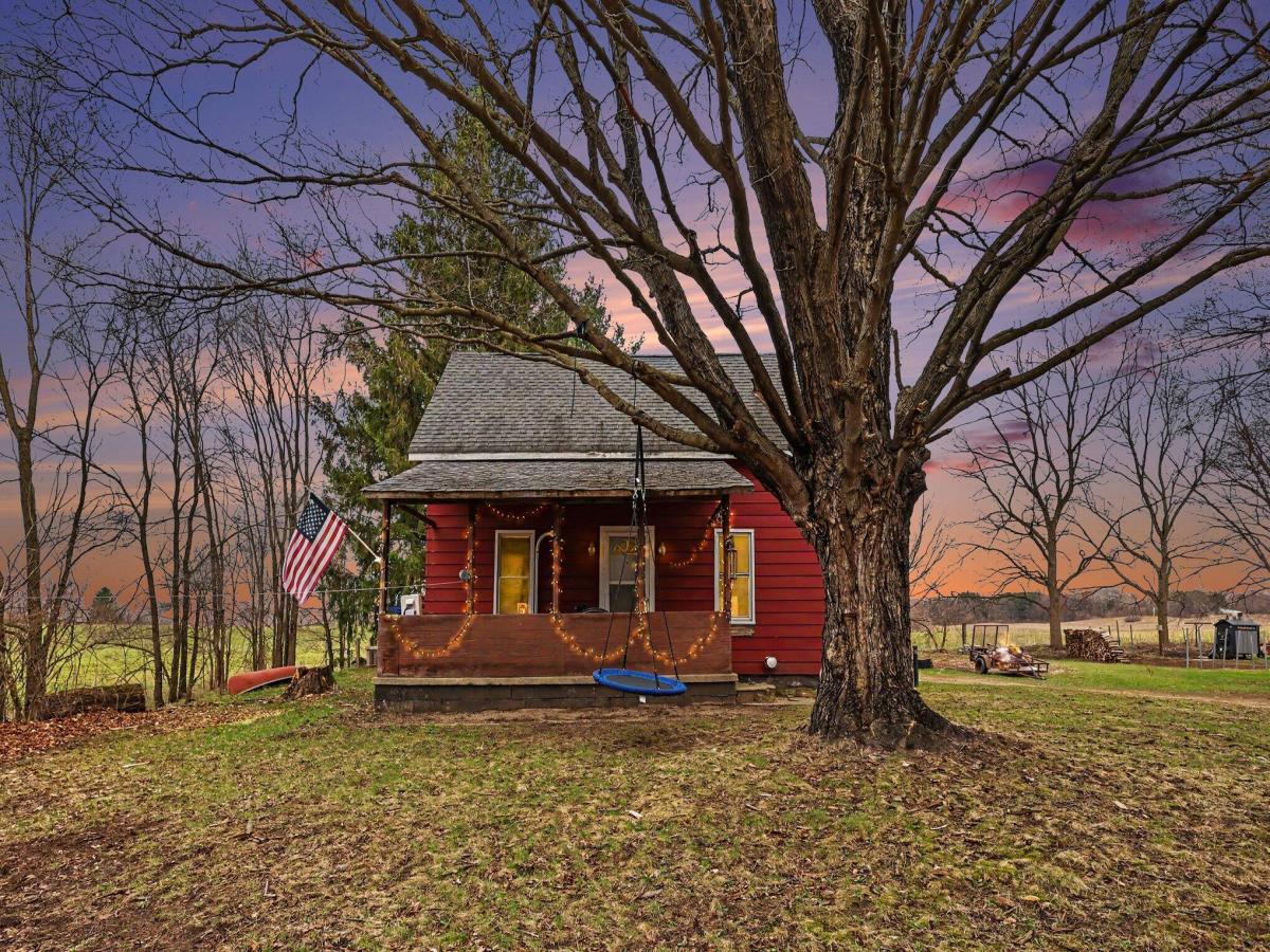MLS #26036827 image #0