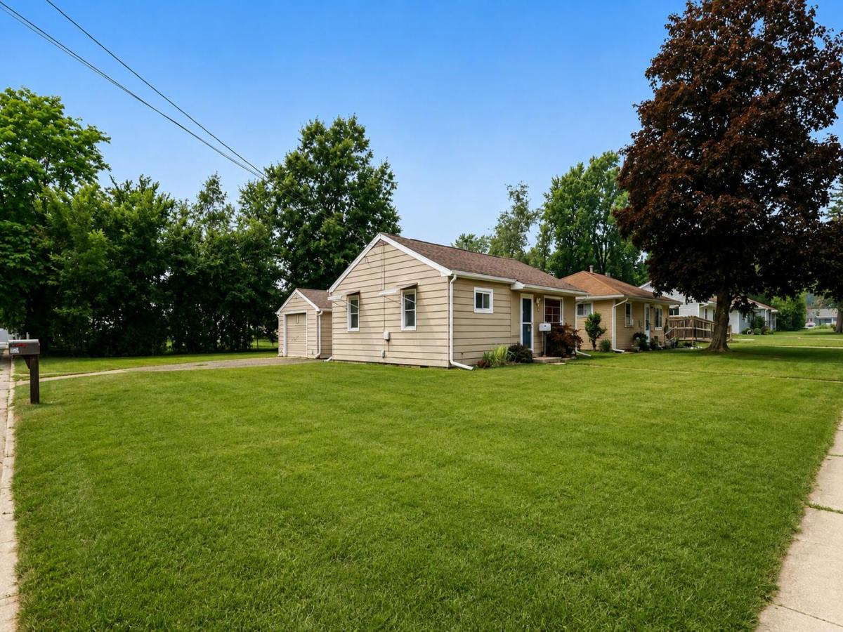 MLS #26036843 image #0
