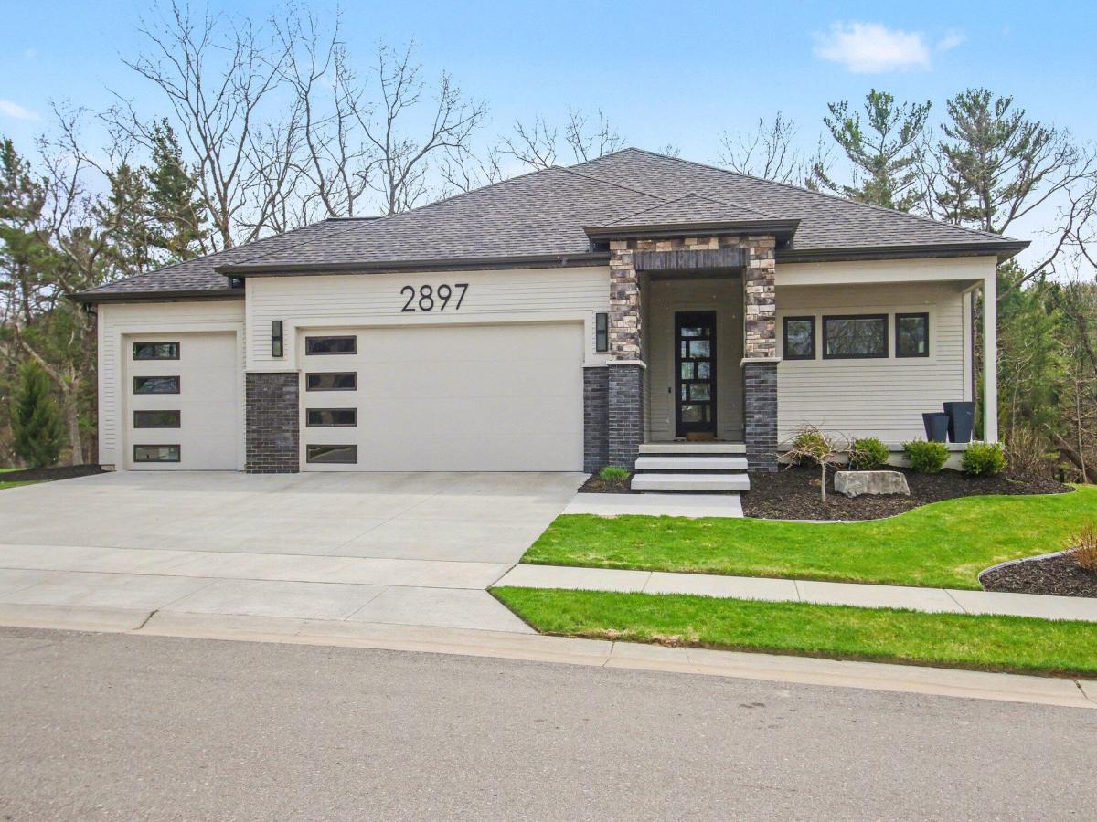 MLS #26037970 image #0