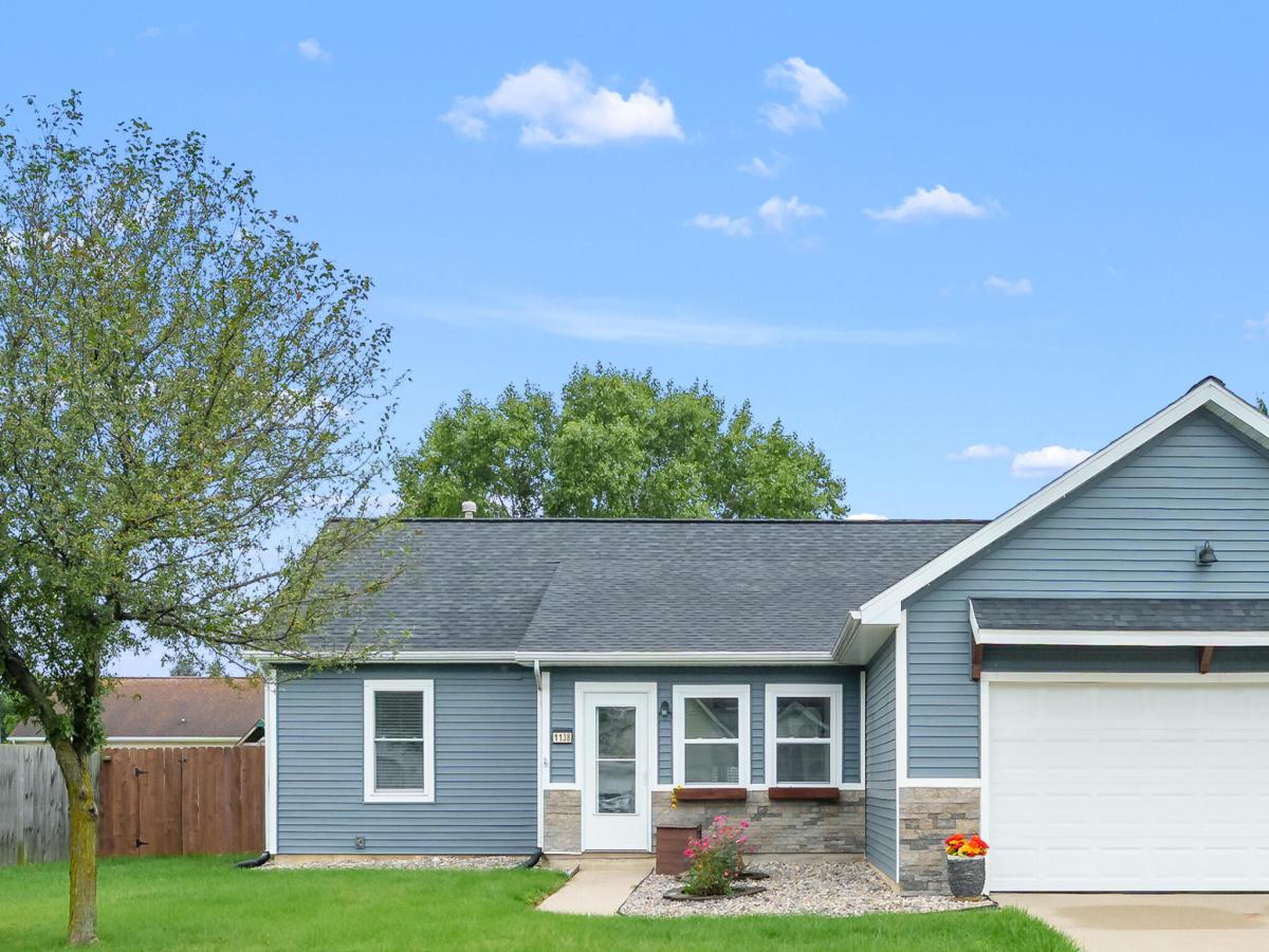 MLS #26037978 image #0