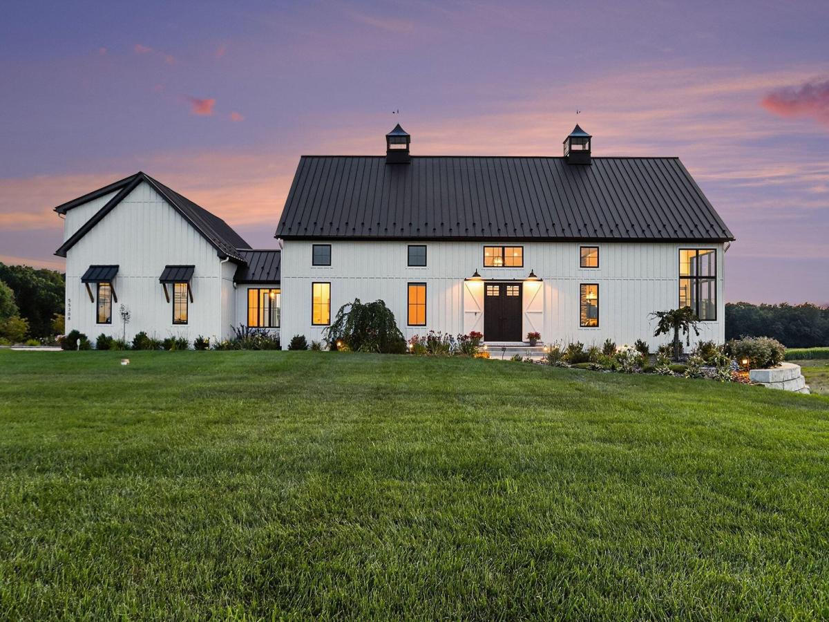 MLS #26038406 image #0
