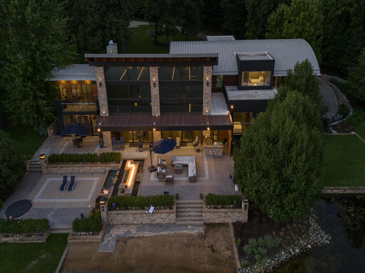 MLS #26038626 image #0