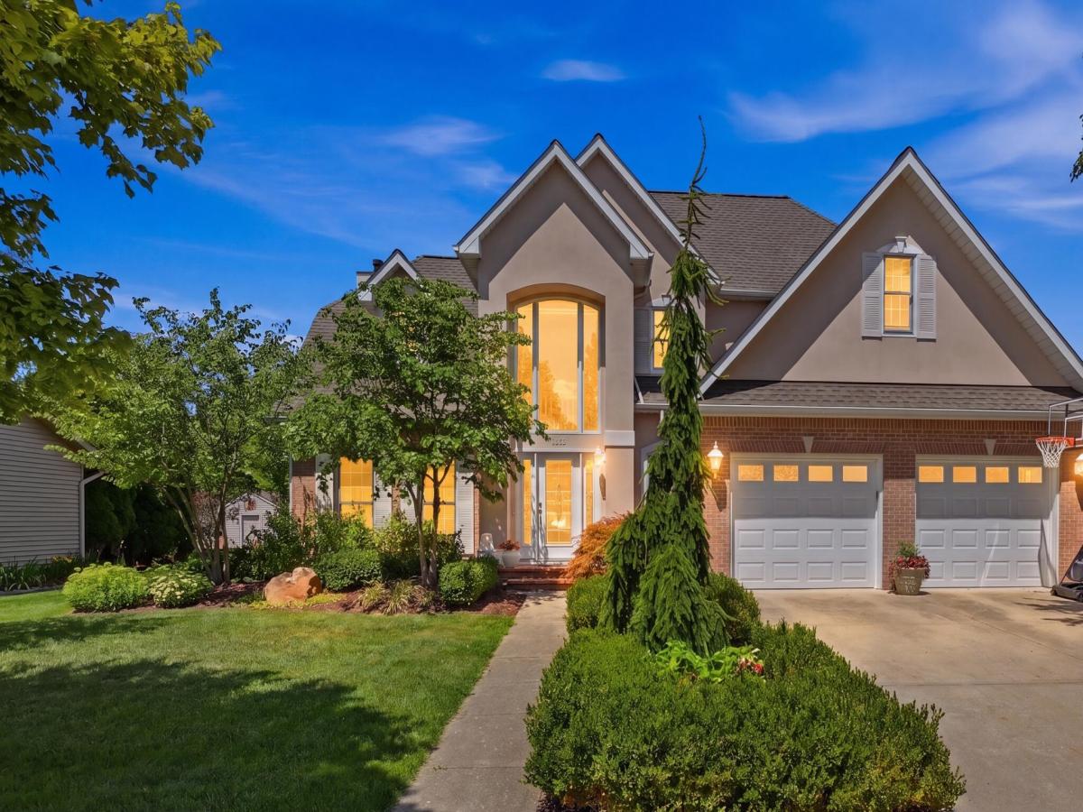 MLS #26038841 image #0