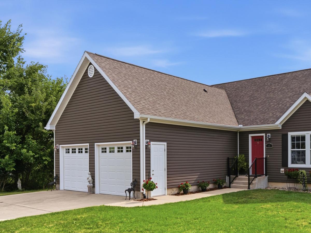 MLS #26039192 image #0