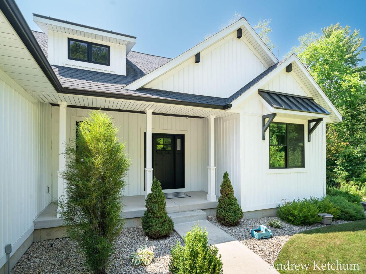 MLS #26039818 image #0