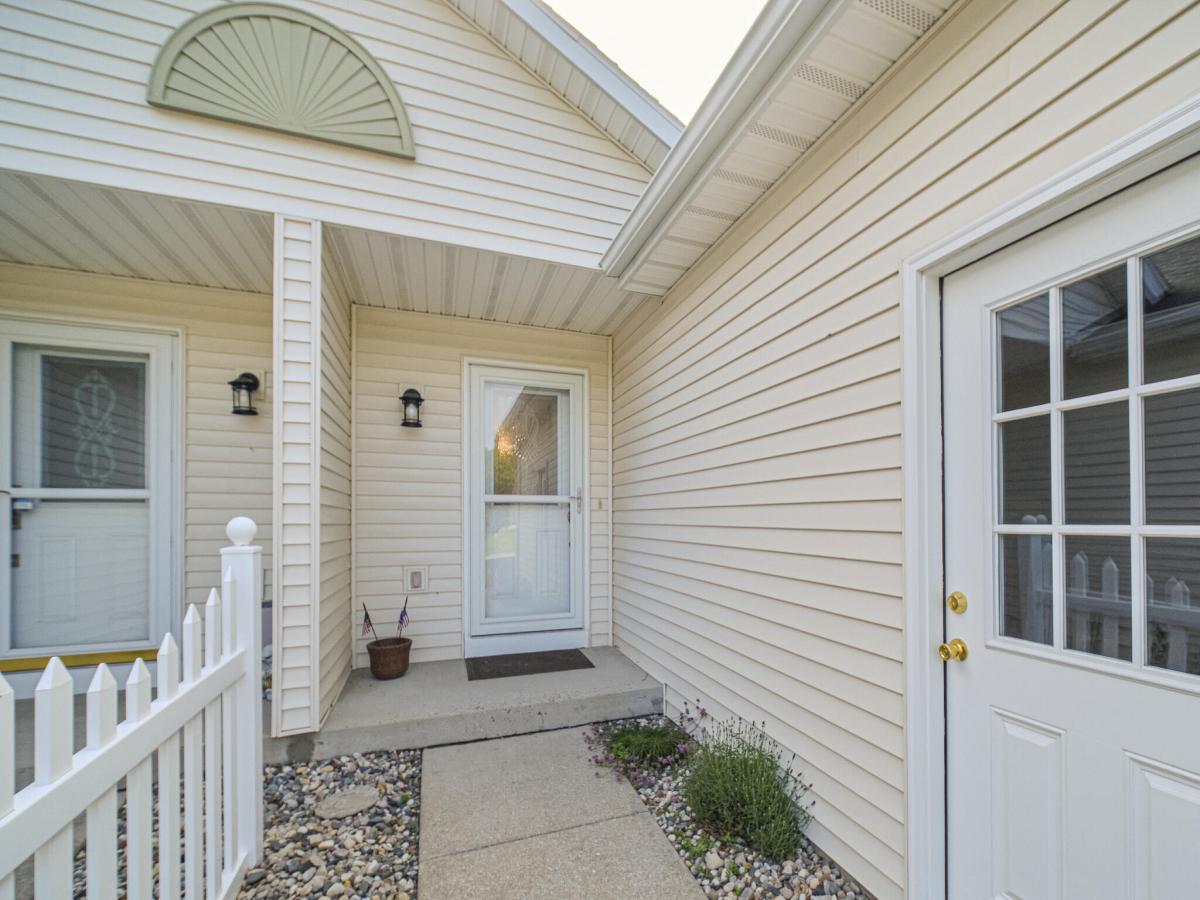 MLS #26040257 image #0