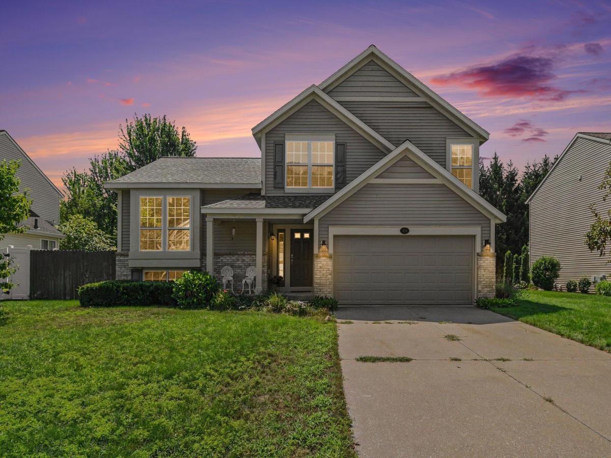 MLS #26040775 image #0
