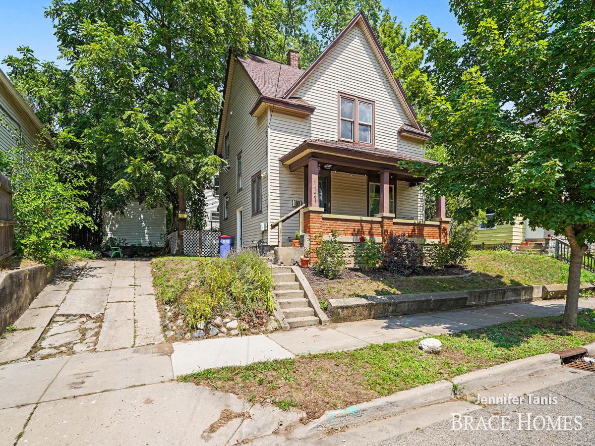 MLS #26040892 image #0