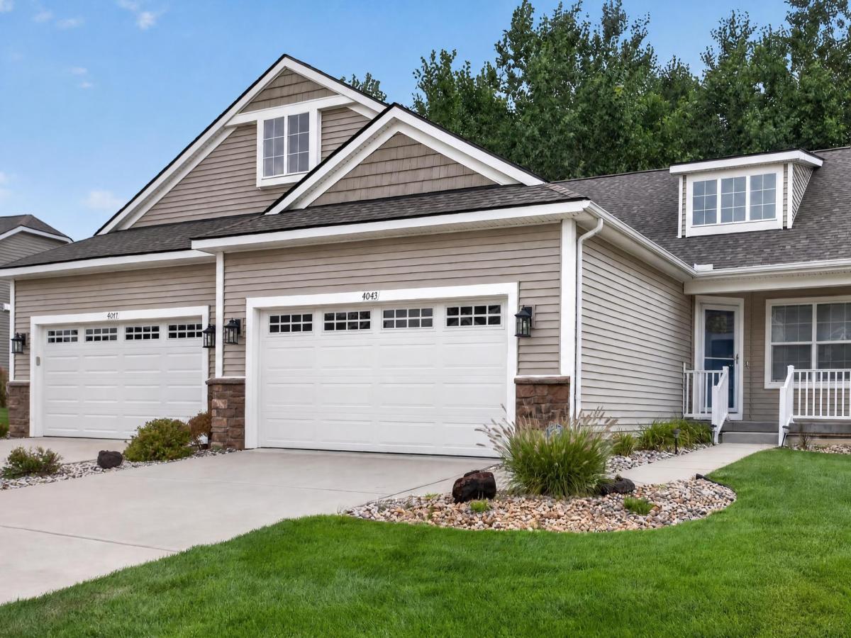 MLS #26041704 image #0