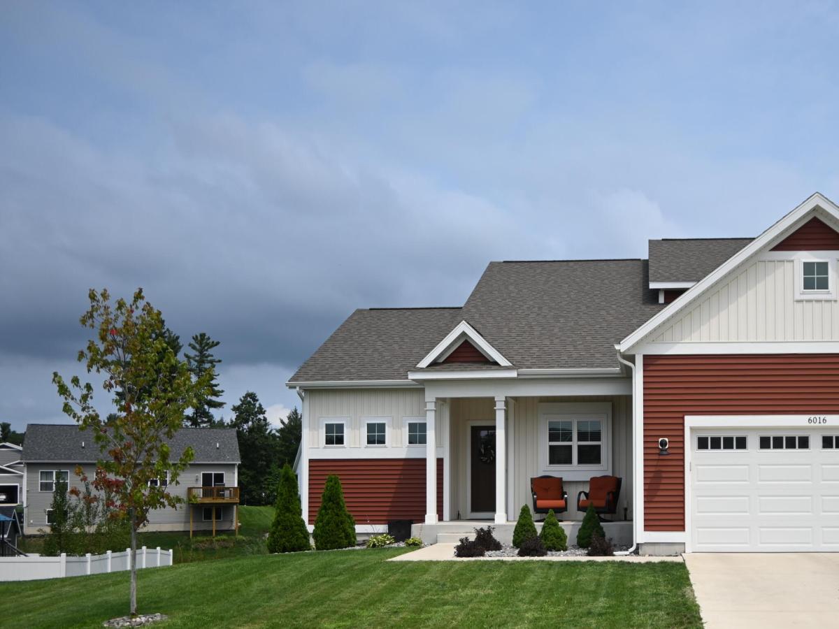 MLS #26041786 image #0