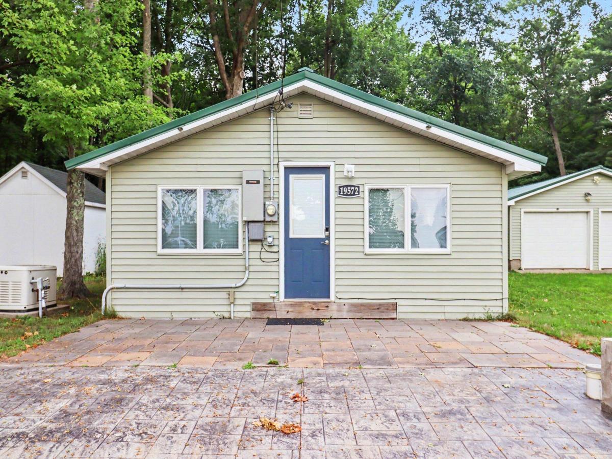 MLS #26041796 image #0