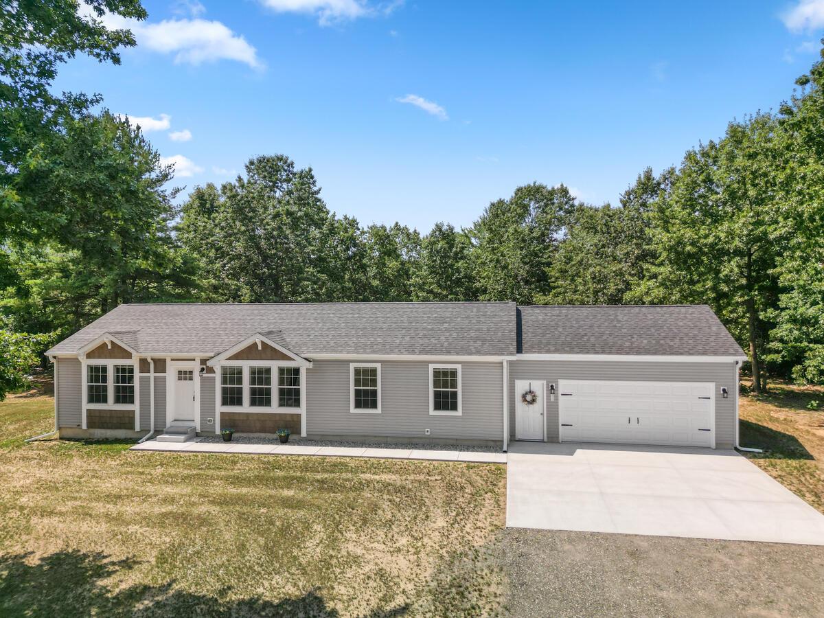MLS #26041857 image #0
