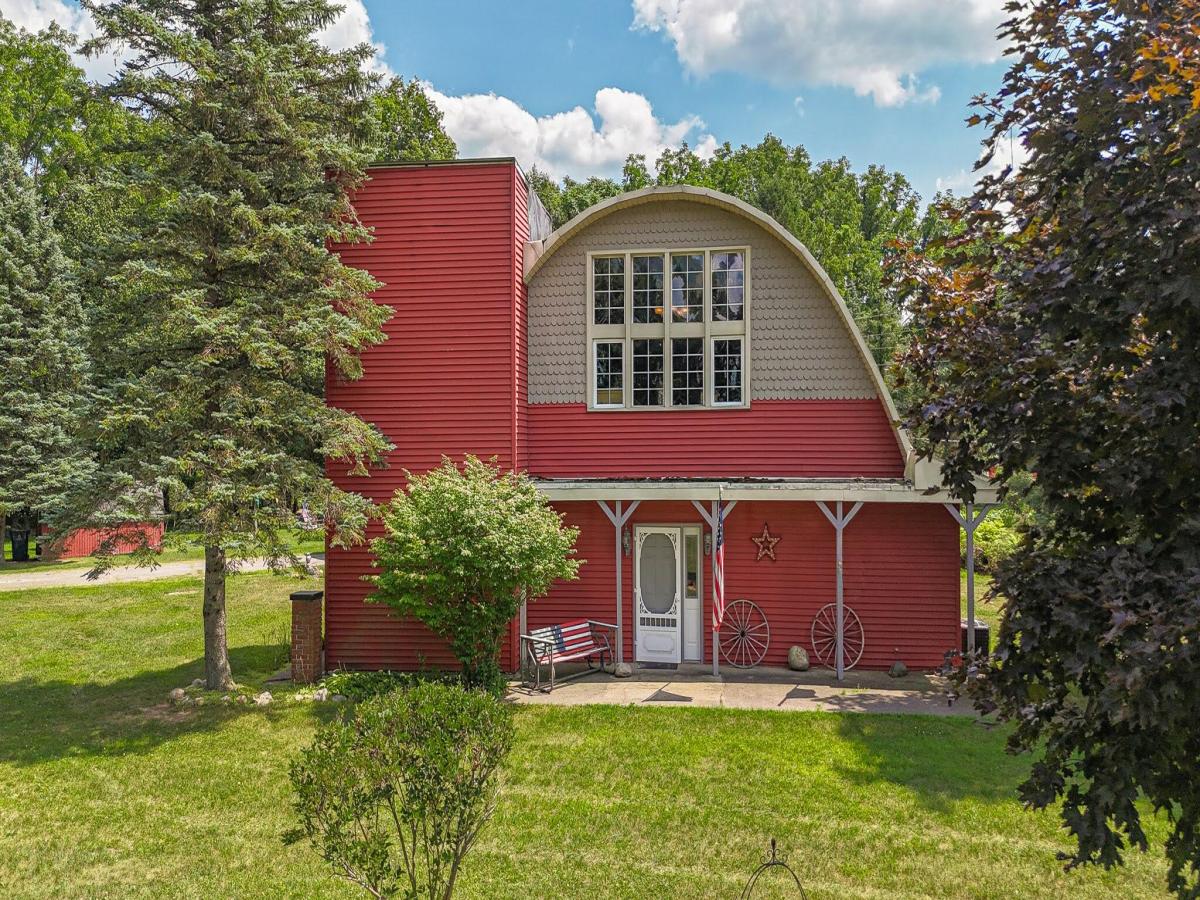 MLS #26041913 image #0