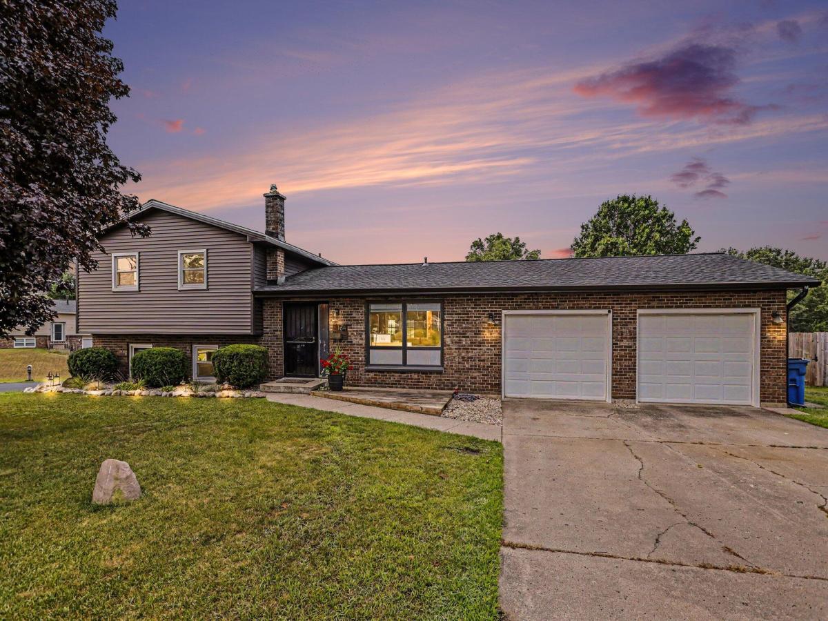 MLS #26041954 image #0