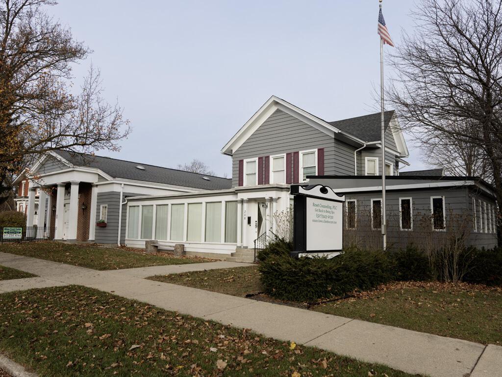 MLS #26042513 image #0