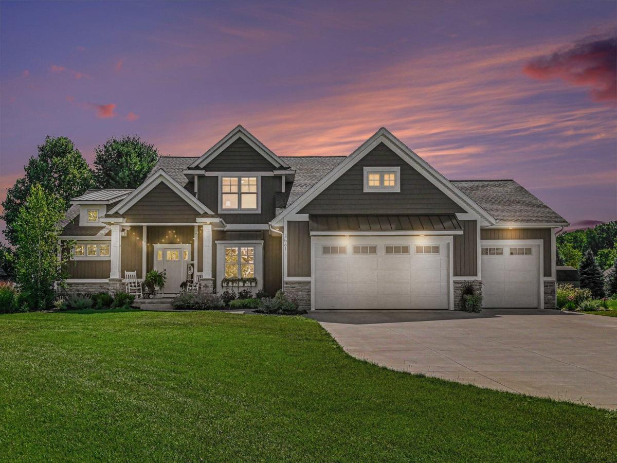 MLS #26042537 image #0