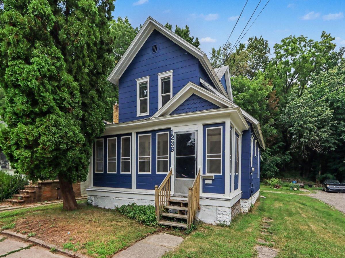 MLS #26042859 image #0
