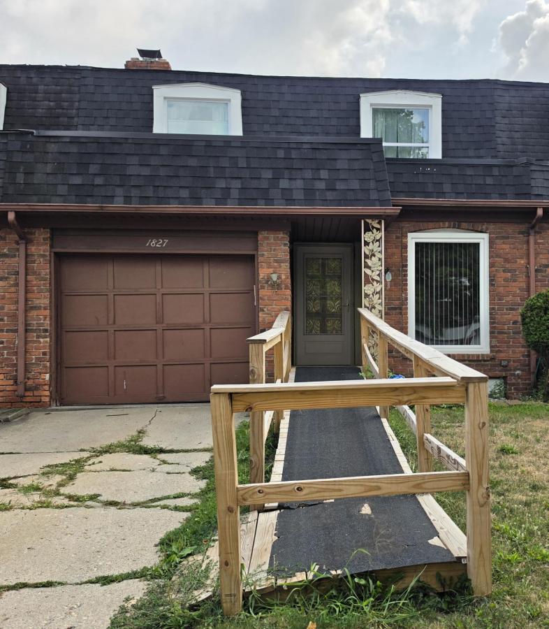 MLS #26042932 image #0