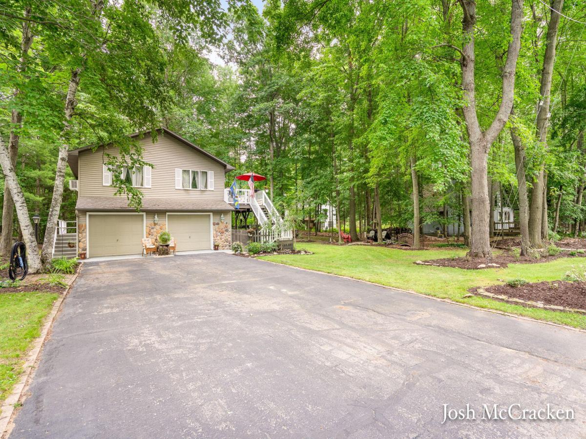 MLS #26043057 image #0