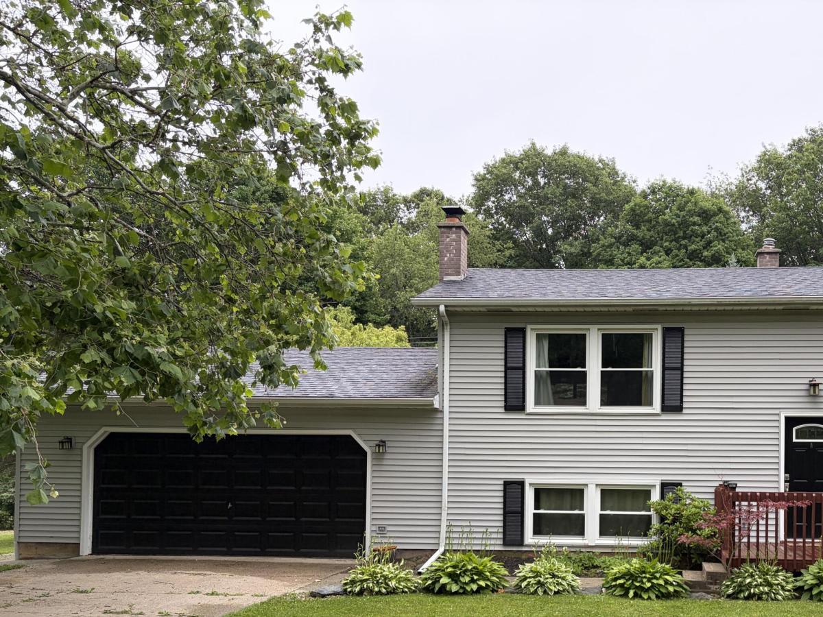 MLS #26043118 image #0