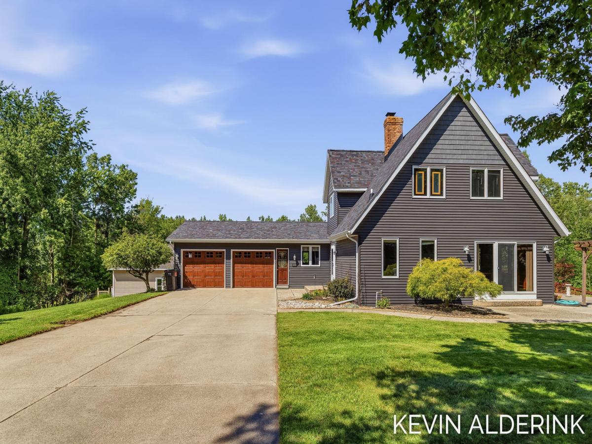 MLS #26043456 image #0