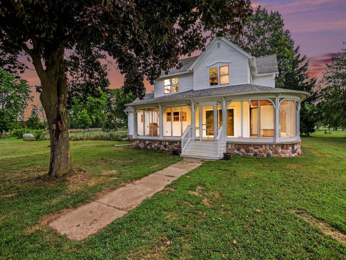 MLS #26043465 image #0