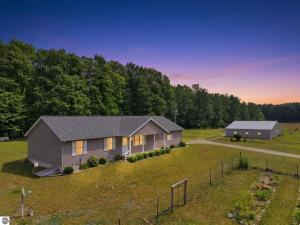 MLS #26043494 image #0