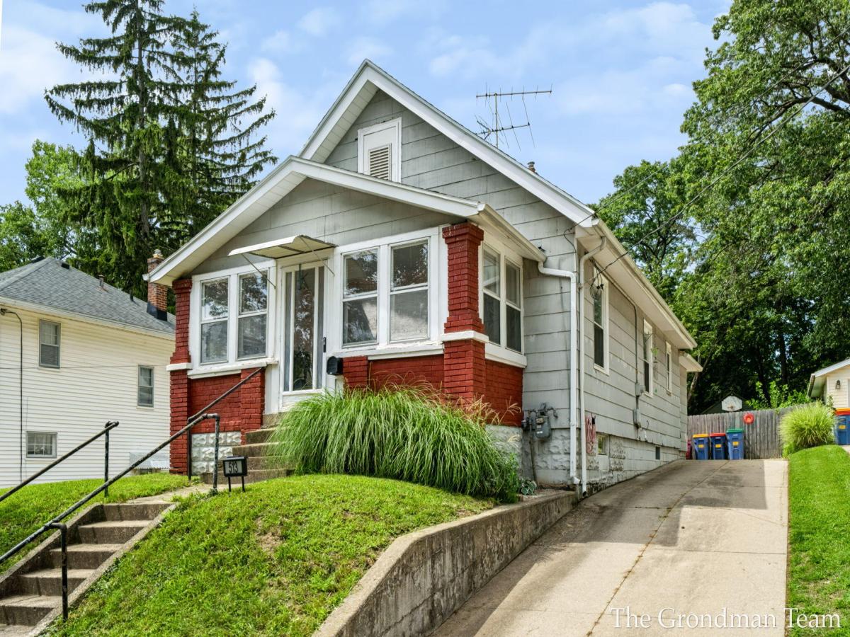 MLS #26043857 image #0