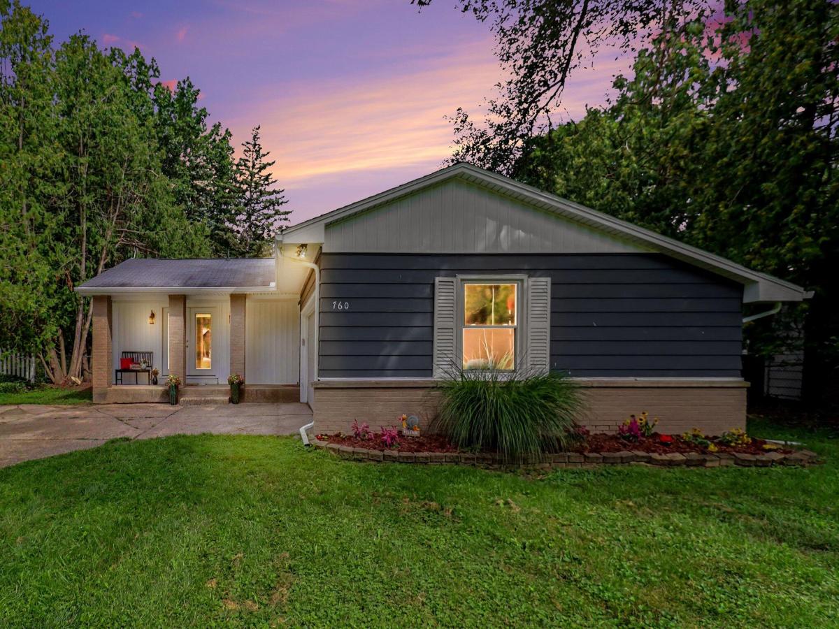 MLS #26043862 image #0