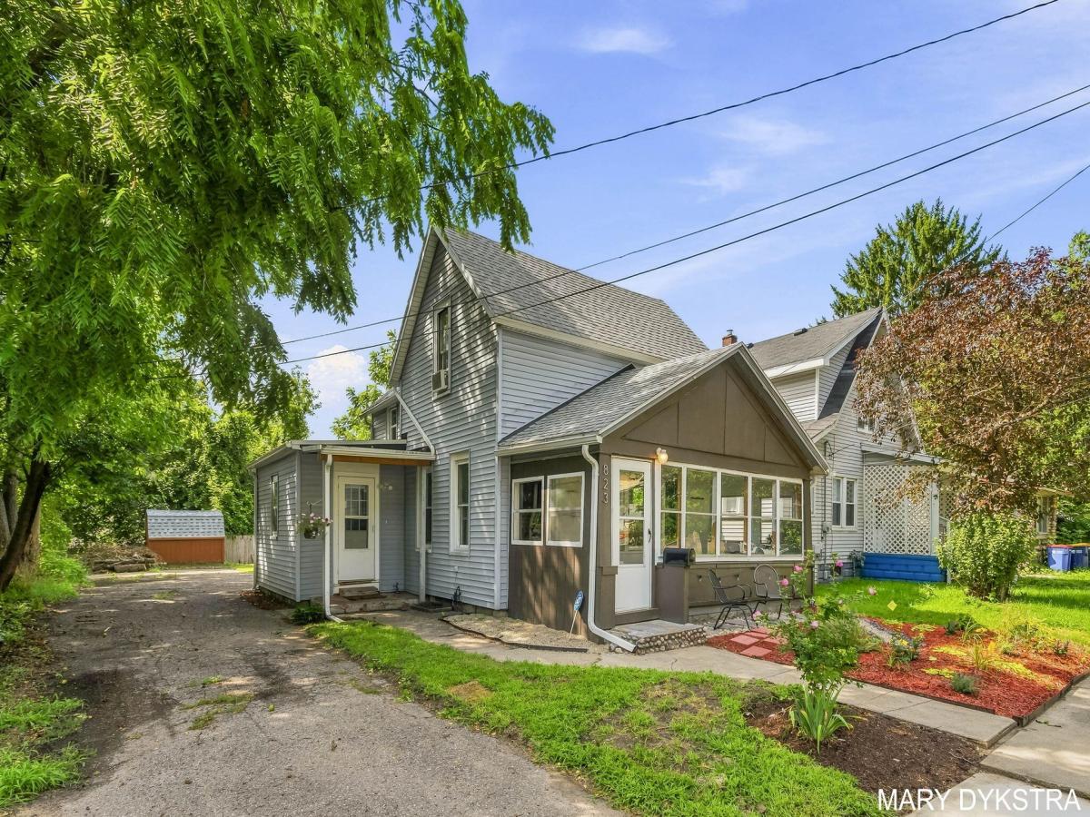 MLS #26044170 image #0