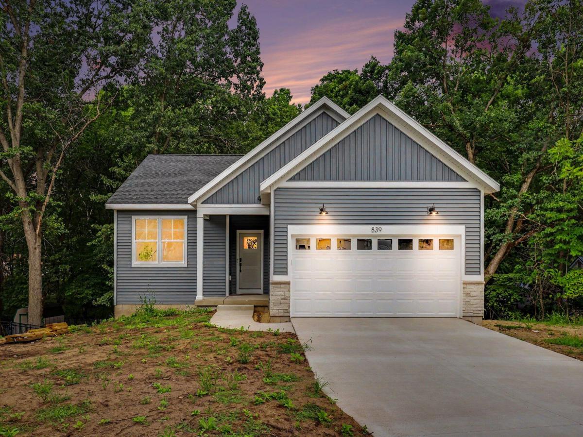 MLS #26044442 image #0