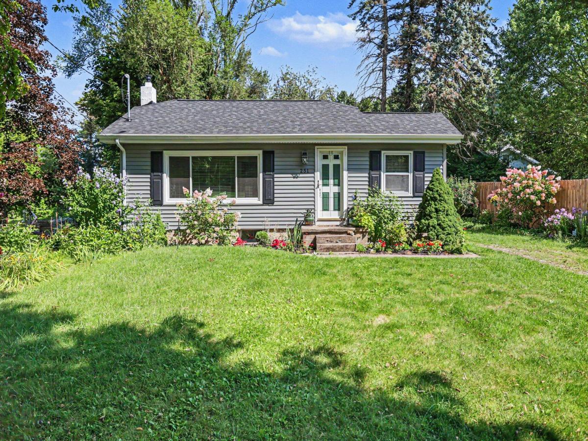 MLS #26044960 image #0