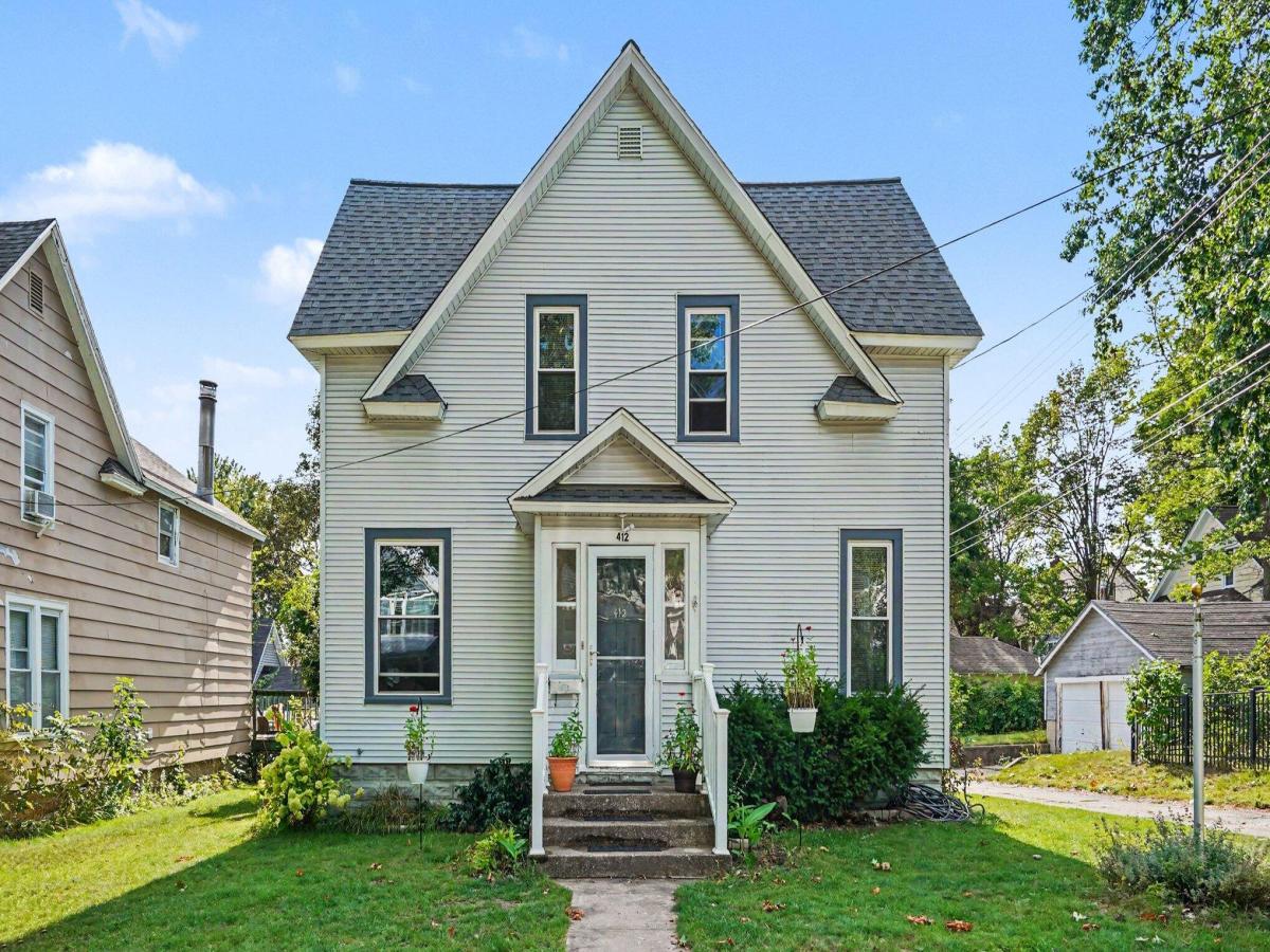 MLS #26045062 image #0