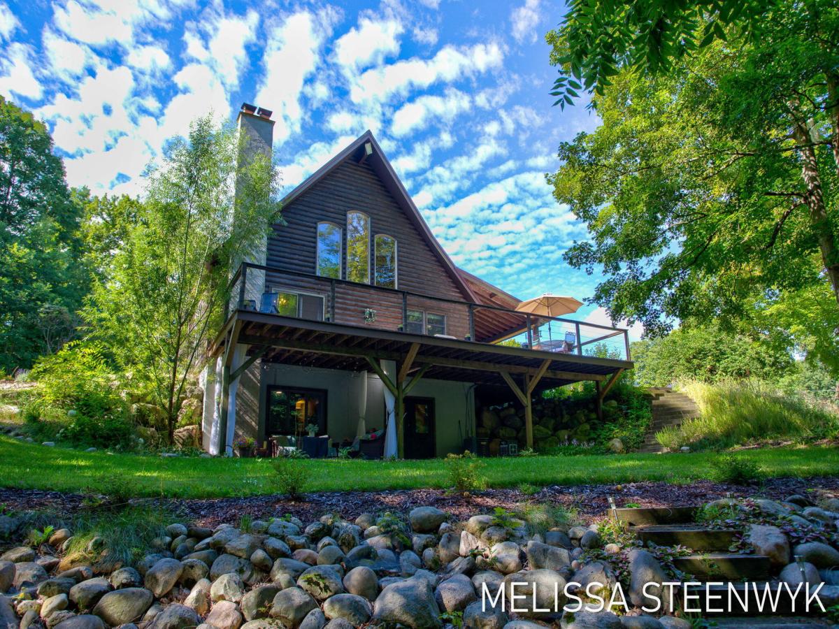 MLS #26045189 image #0
