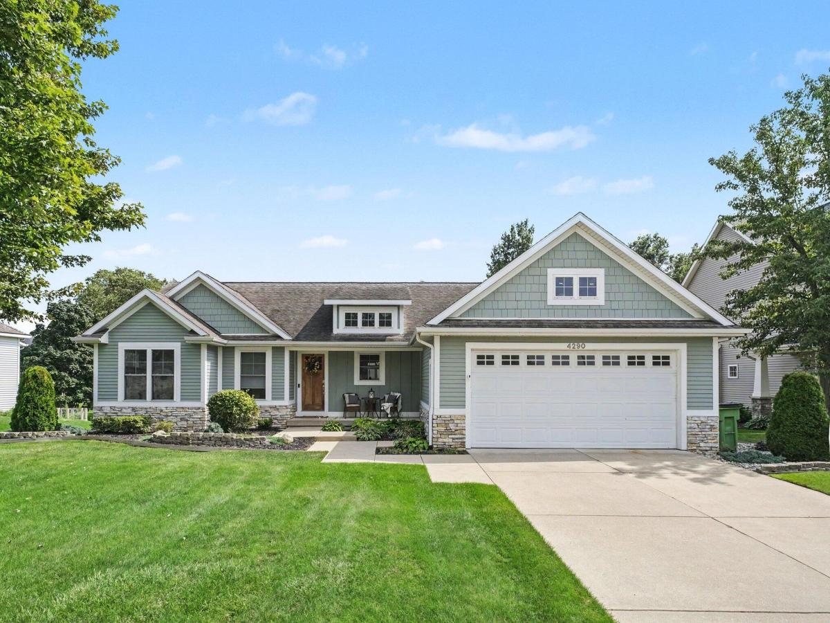 MLS #26045786 image #0