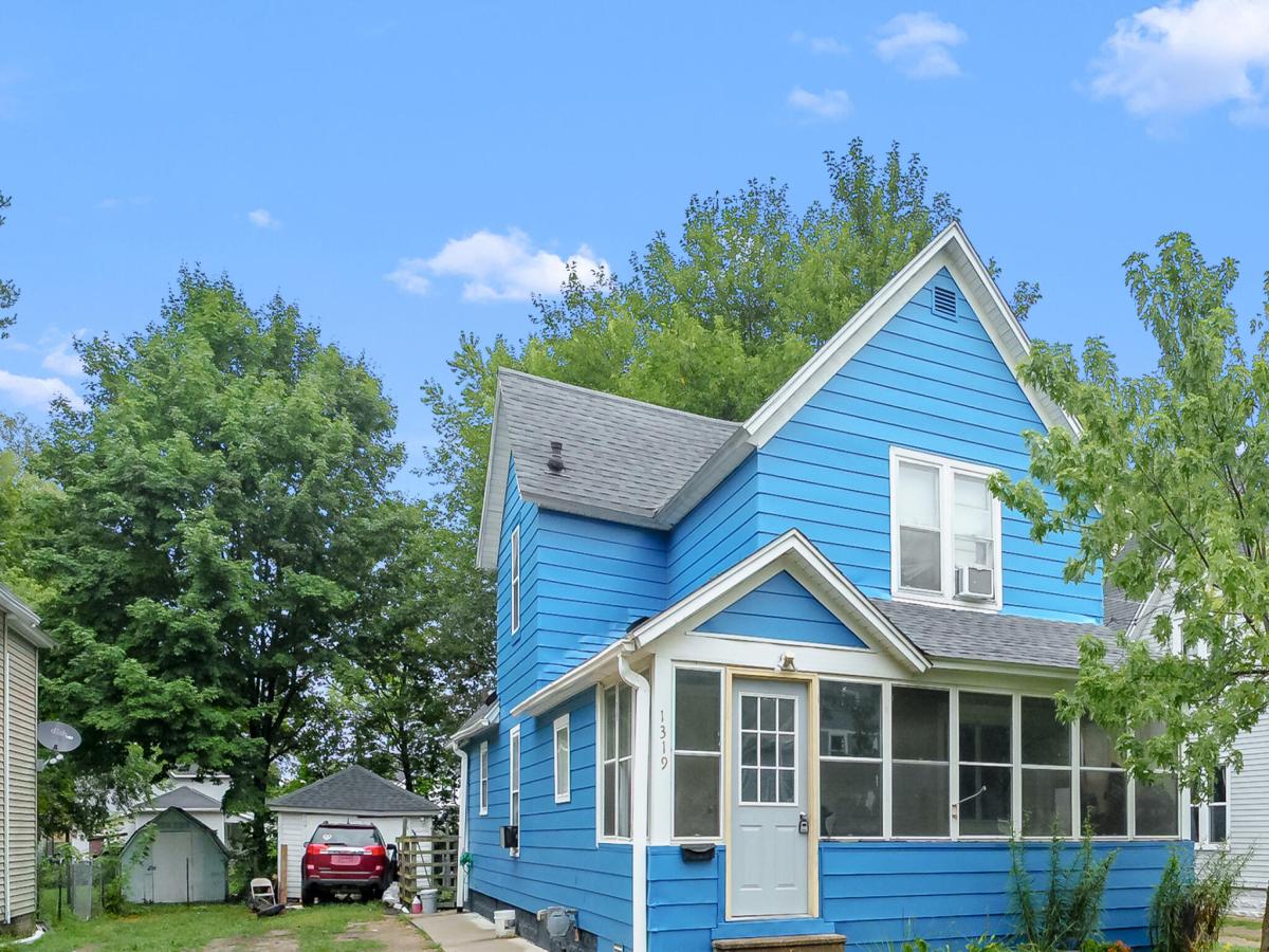 MLS #26045815 image #0