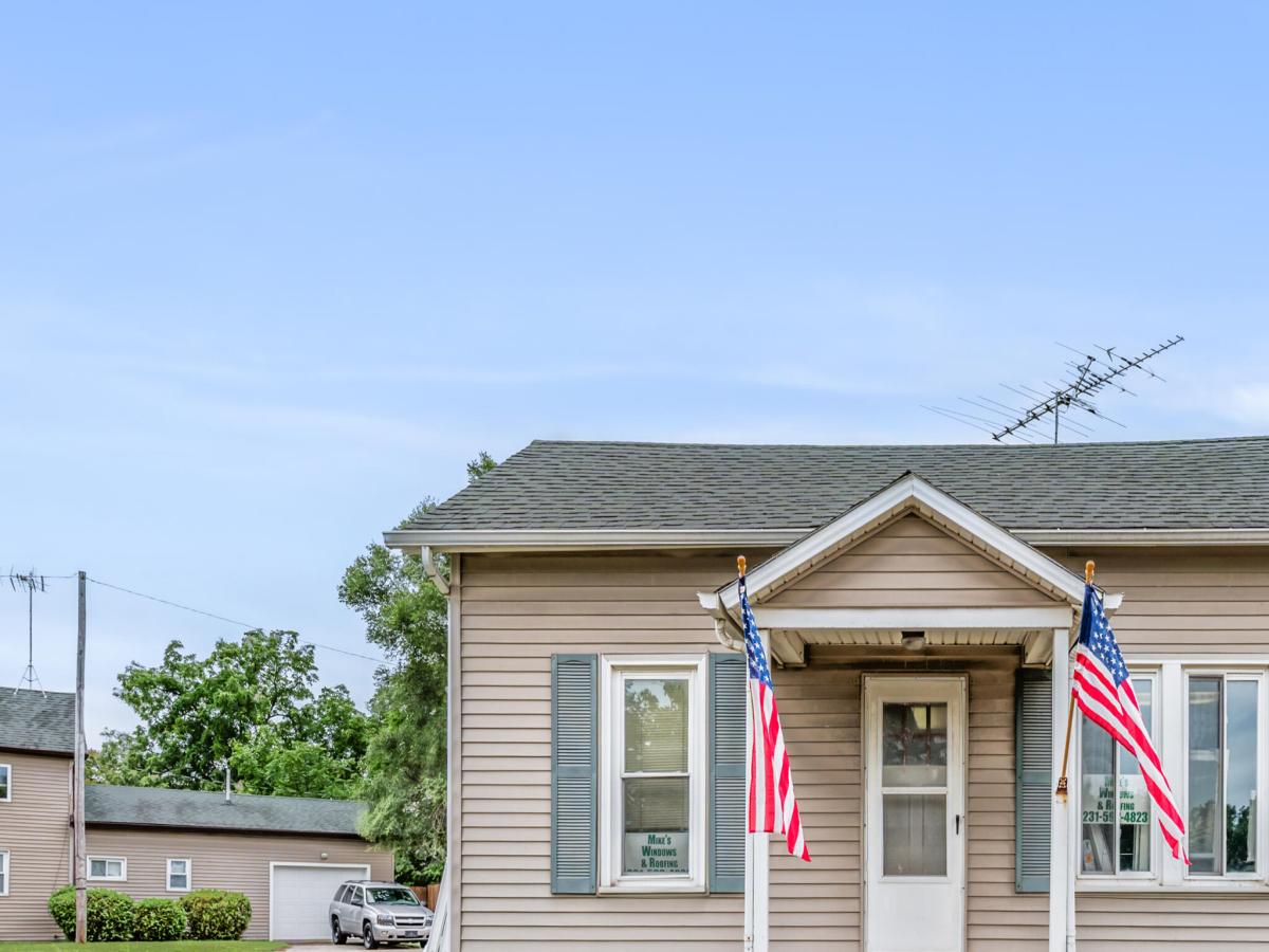 MLS #26045973 image #0