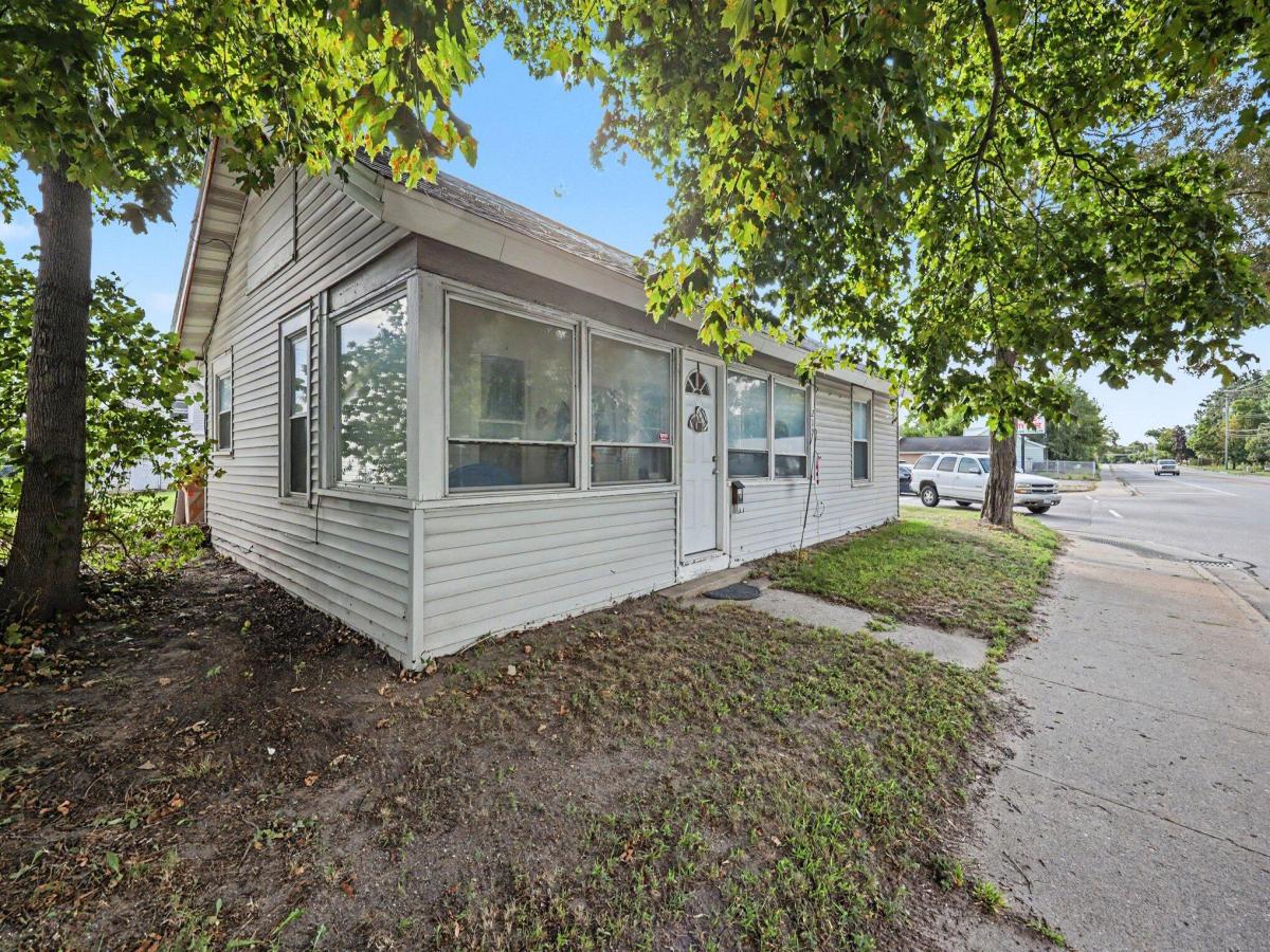 MLS #26045982 image #0