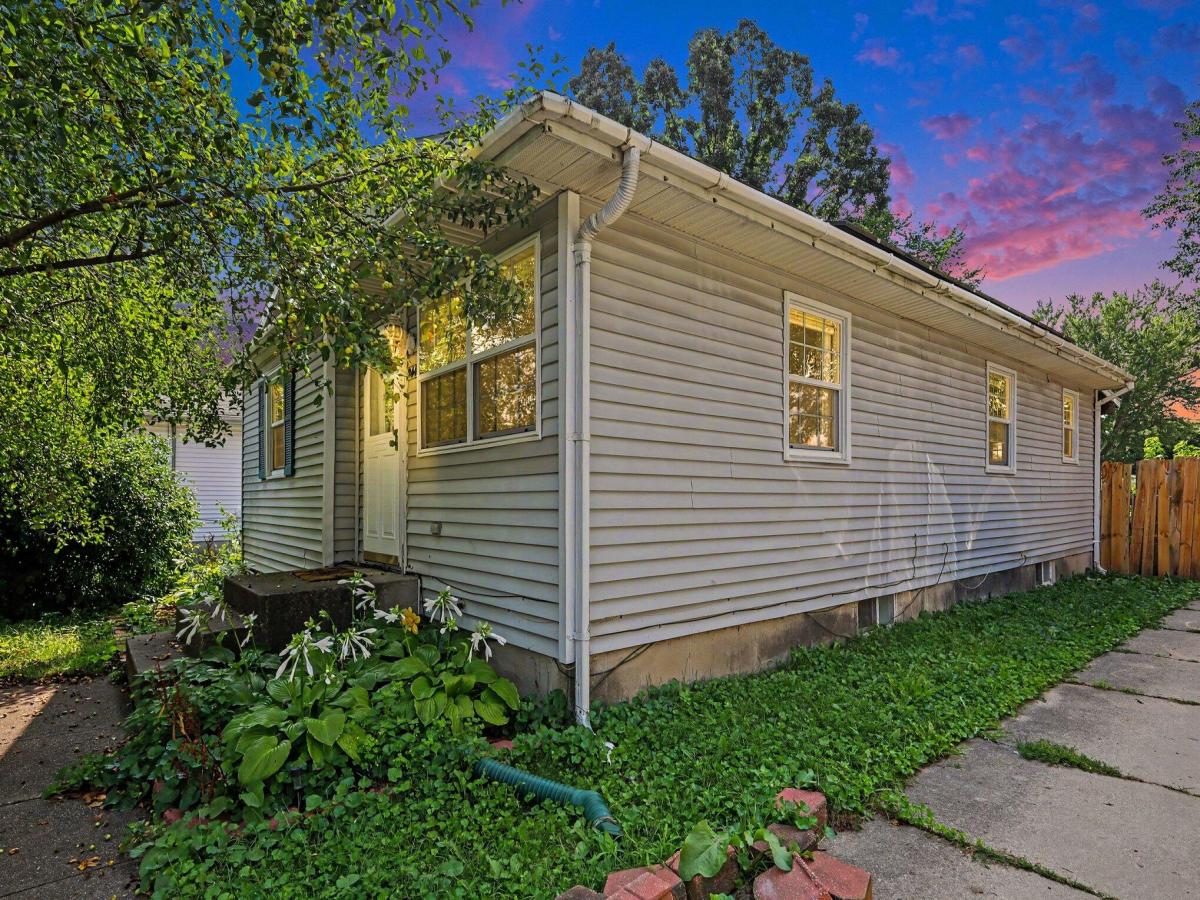 MLS #26046027 image #0