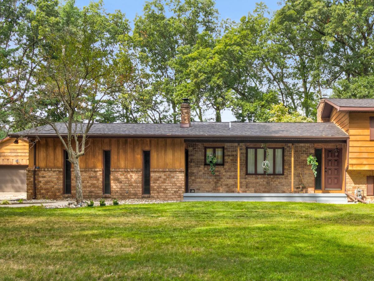 MLS #26046189 image #0