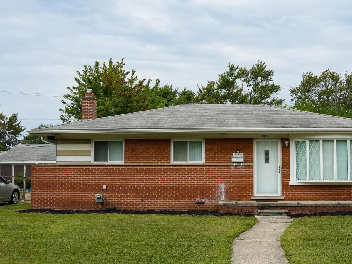 MLS #26046377 image #0