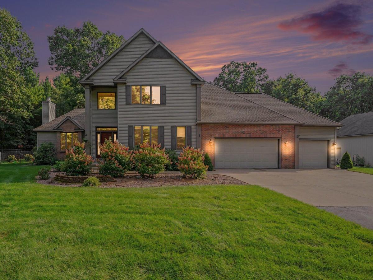 MLS #26046539 image #0