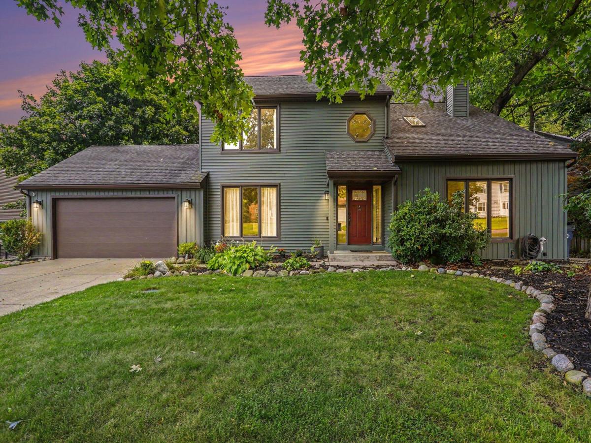 MLS #26046596 image #0
