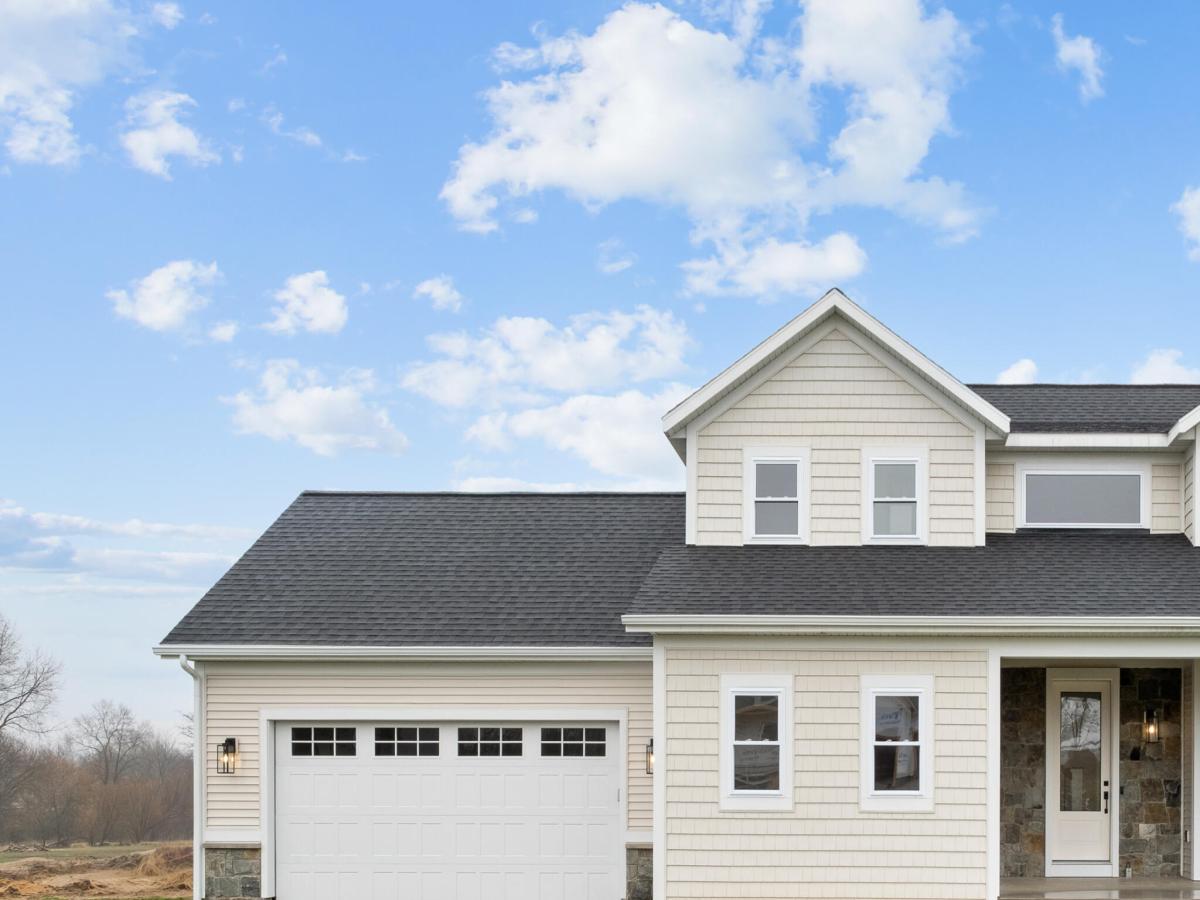 MLS #26046845 image #0